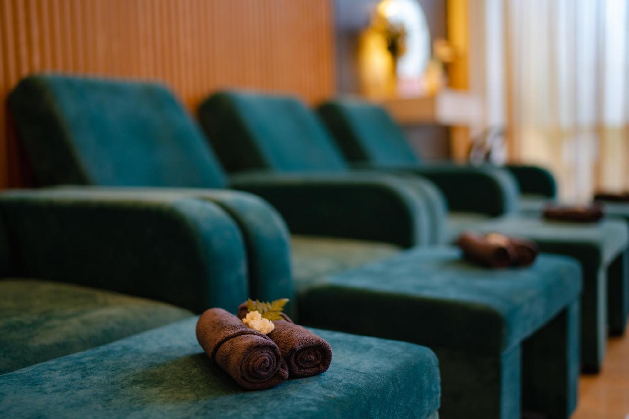 Ha Royal Boutique Hotel & Spa Хой Ан Екстериор снимка